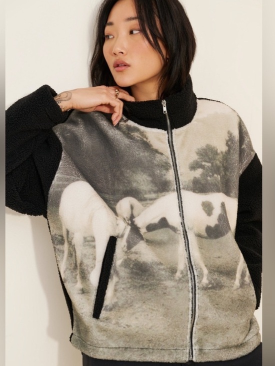 Free People Jackets & Blazers - Found Free People Brand Horses Zip-up Sherpa M